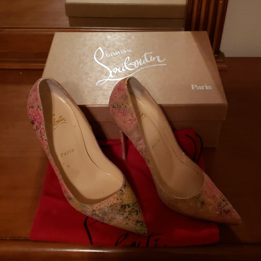 Christian Louboutin So Kate size 37.5